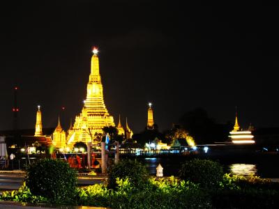 Wat Arun bei Nacht